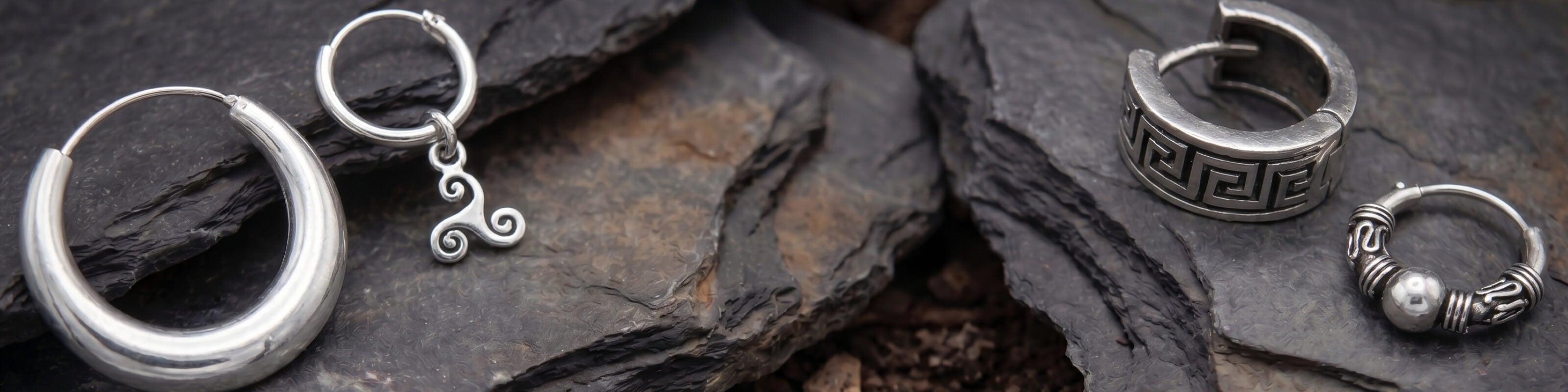 Silbercreolen in verschiedenen Größen und Designs – Drachensilber