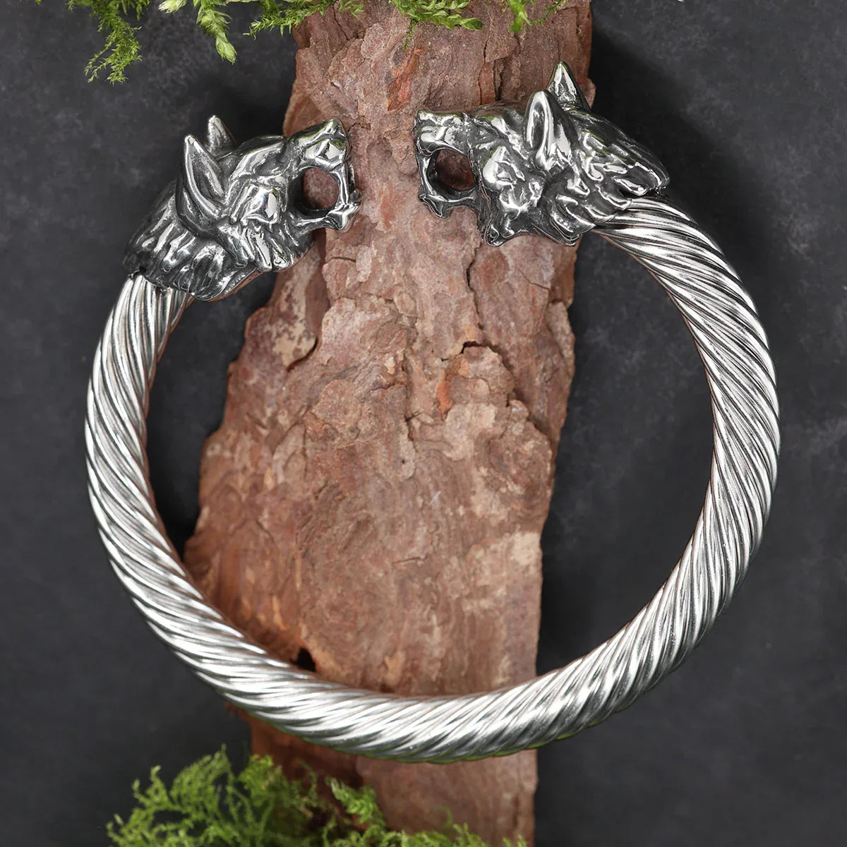 Wolf Edelstahl Armreif Silber gedreht massiv