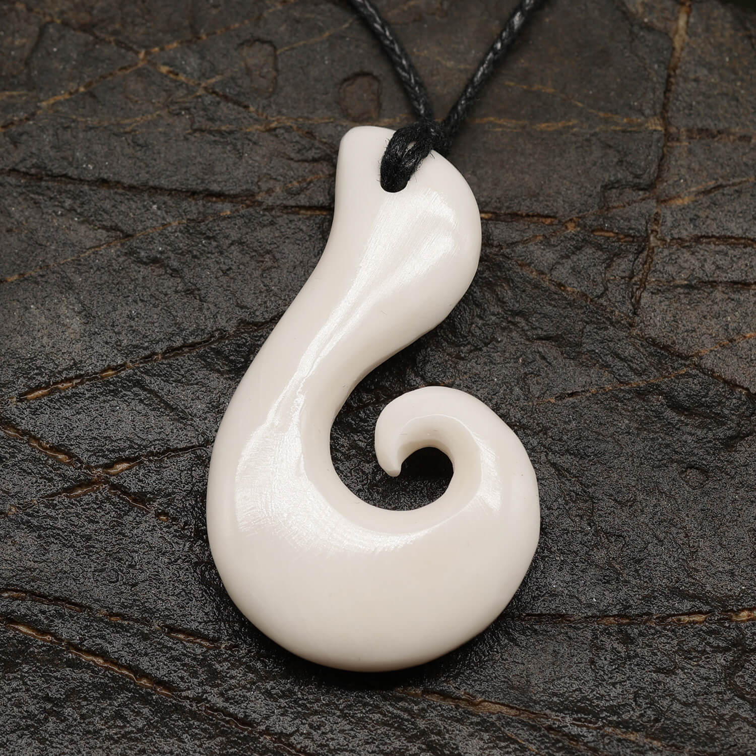 Tribal Maori Halskette Anhänger Knochen geschnitzter Schmuck