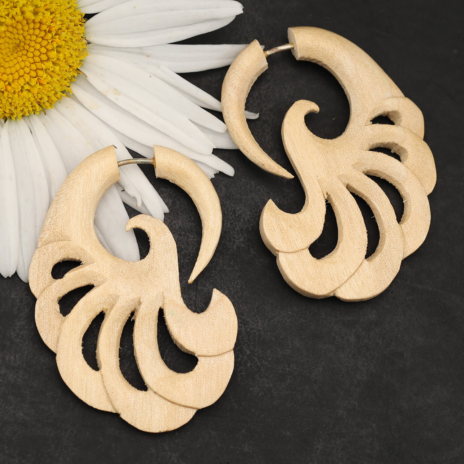 Fächer Holzschmuck Ohrschmuck Fake Piercing weißes Holz (Paar)