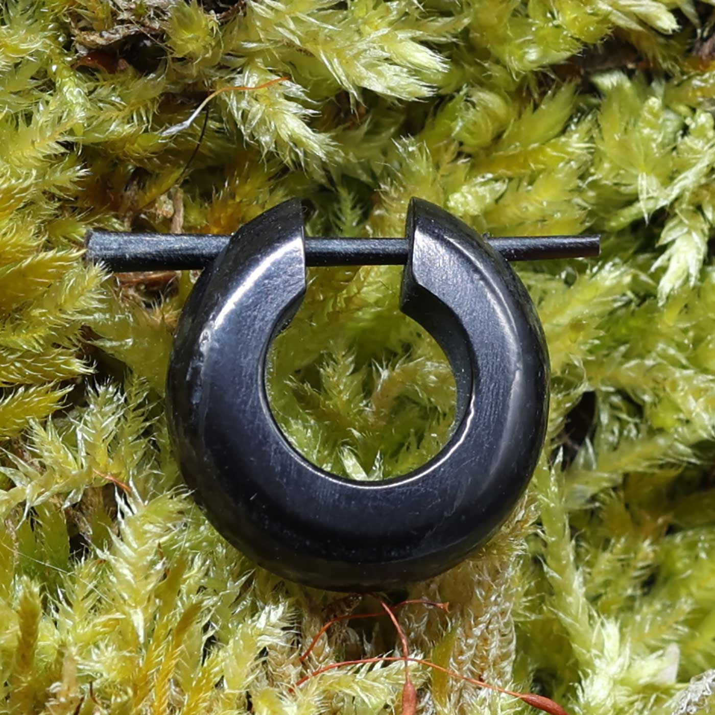 Horn Ohrring Creole Handarbeit Ohrschmuck fair gehandelt schwarz