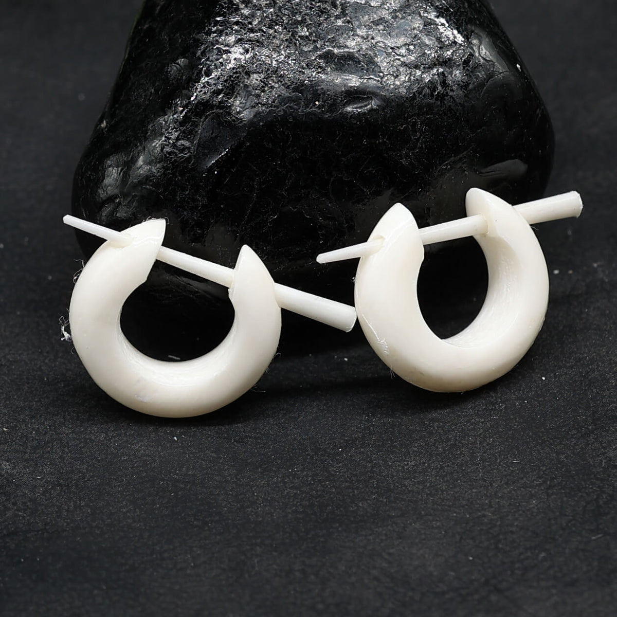 weisse Ohrringe Natur Ohrschmuck Handarbeit Creolen