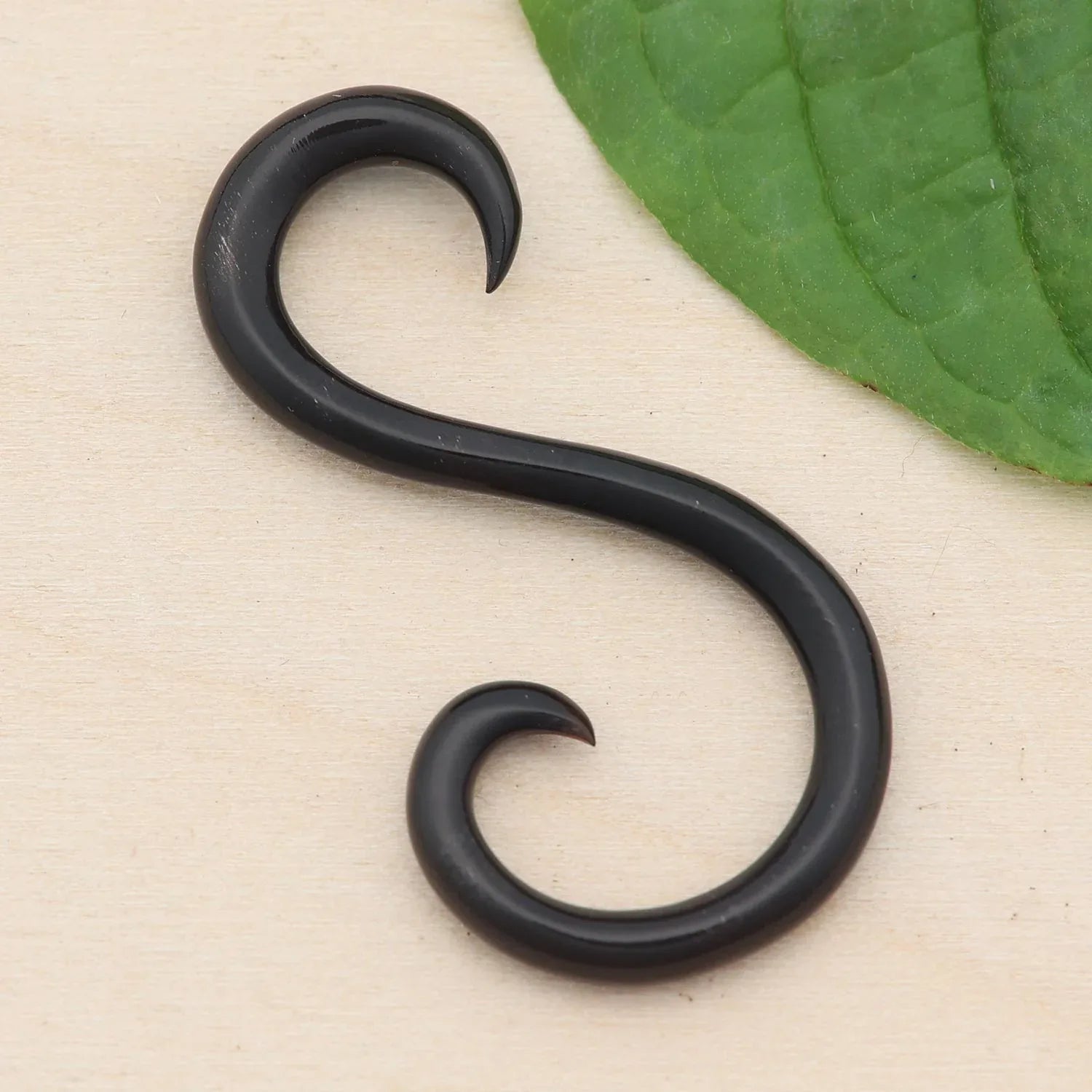 Ear piercing spiral hanger horn jewelry 3-4mm piercing earrings