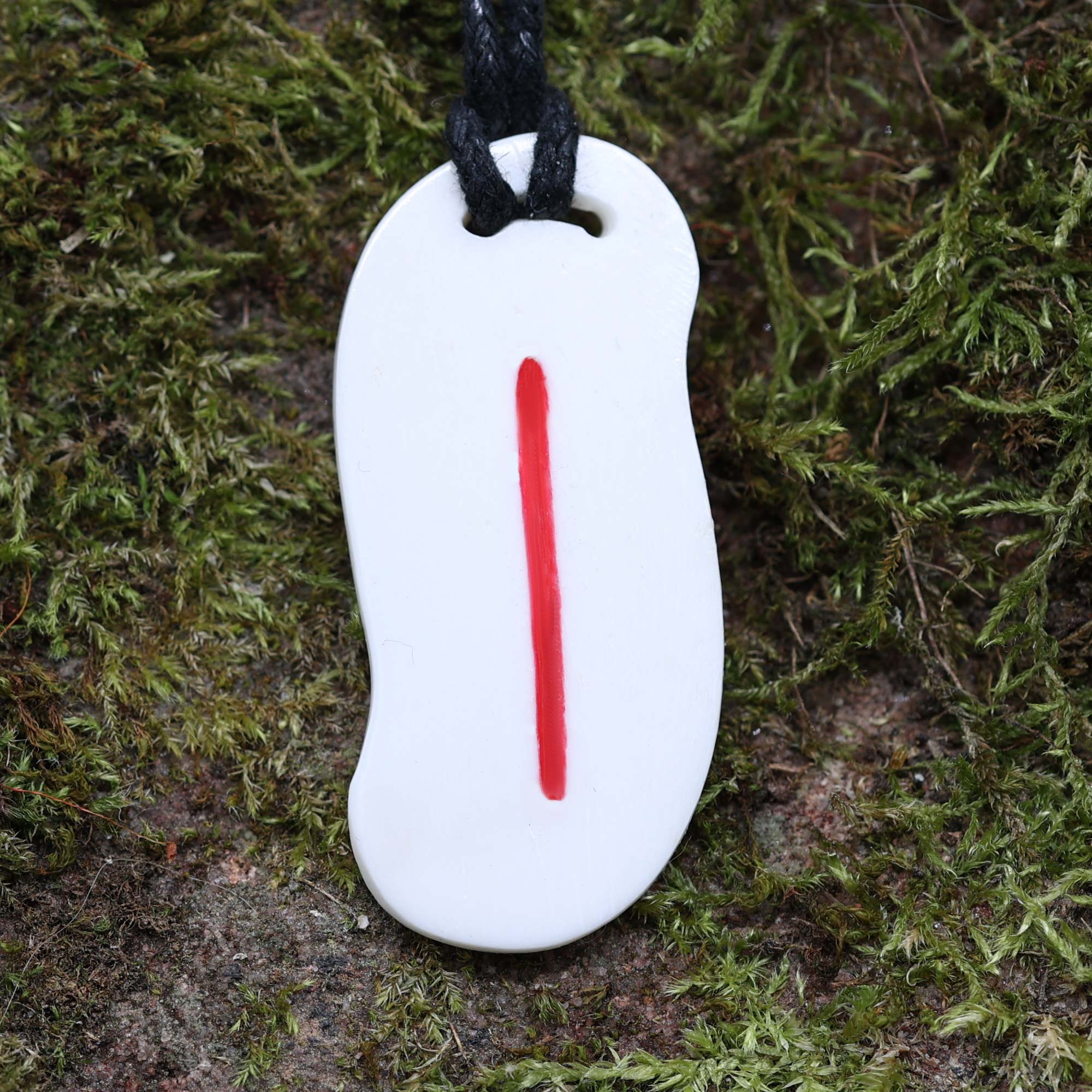 Isa Rune Handarbeit Kette Schutzamulett magische Zeichen