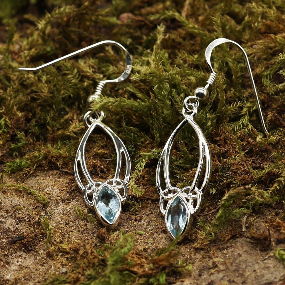 Keltische Ohrringe Blauer Topas hochwertiges Sterlingsilber Hand geschmiedeter Ohrschmuck D
