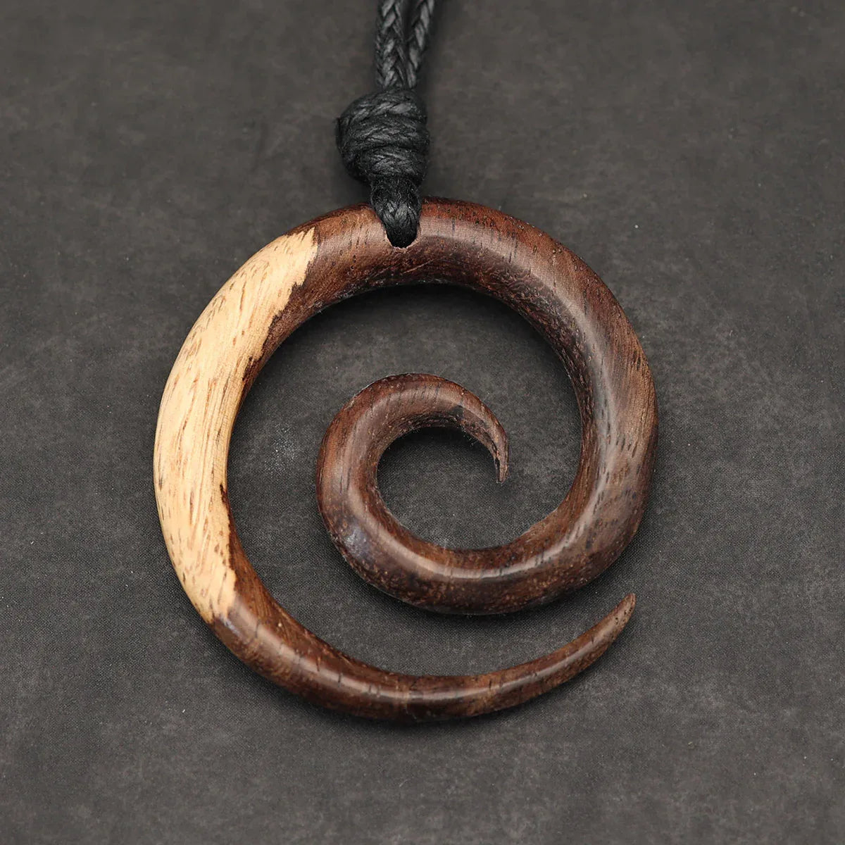 Spirale Holz Anhänger Halskette zweifarbig Holzschmuck
