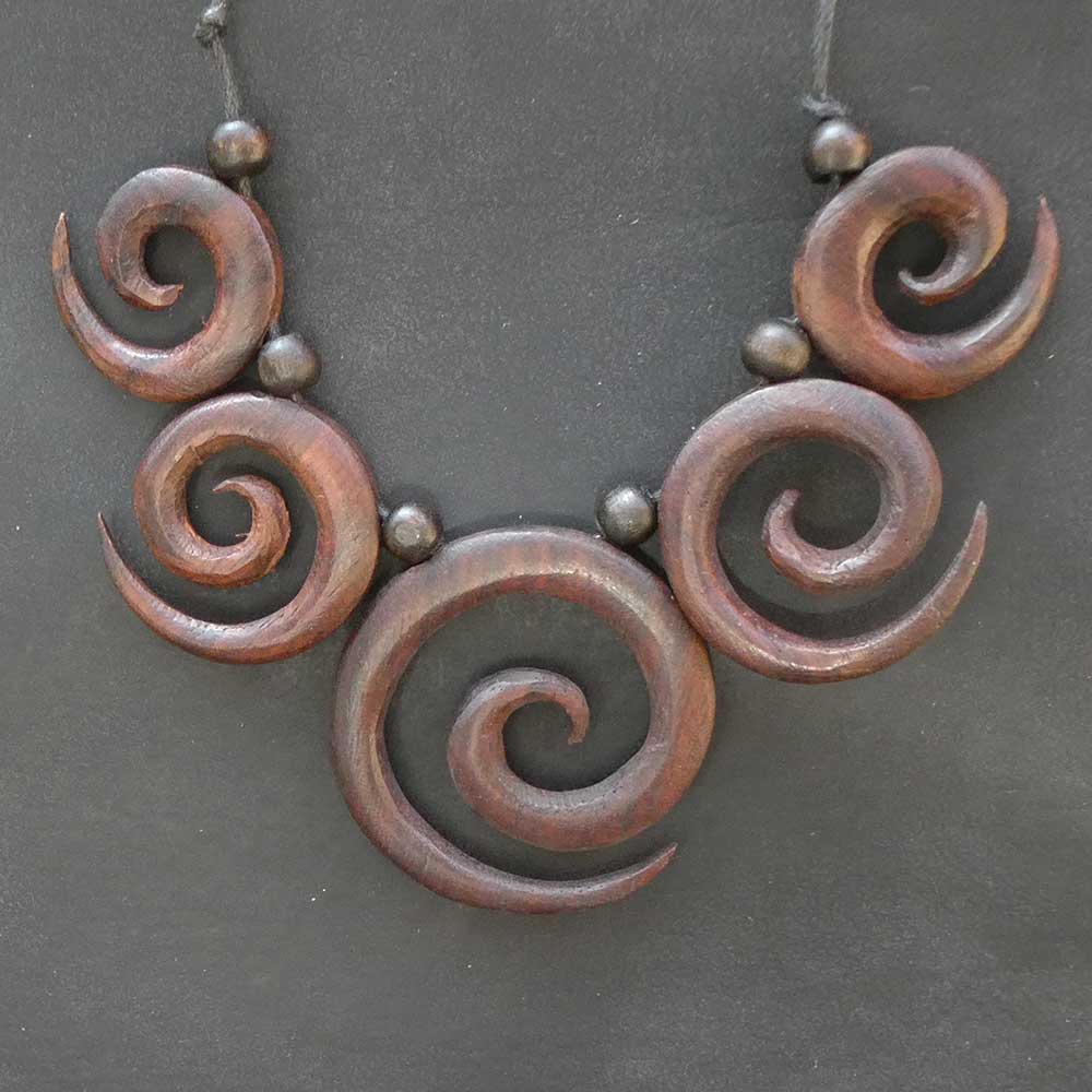 Kringel Holzschmuck Collier handgefertigte Halskette aus Holz Fairtrade Schmuck