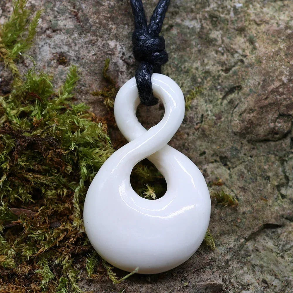 Maori Kette fair gehandelt Kunst Handwerk Schmuck geschnitzt 