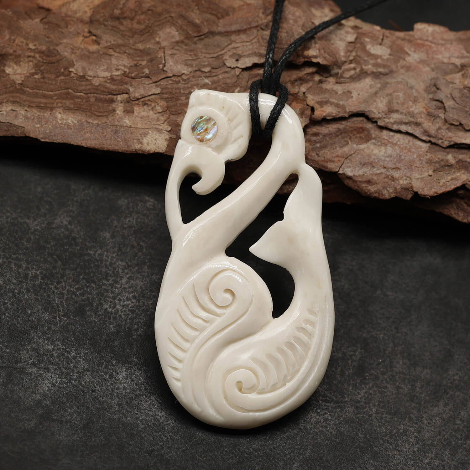 Maori Kette Anhänger Knochen mit Perlmutt Kunst Handwerk