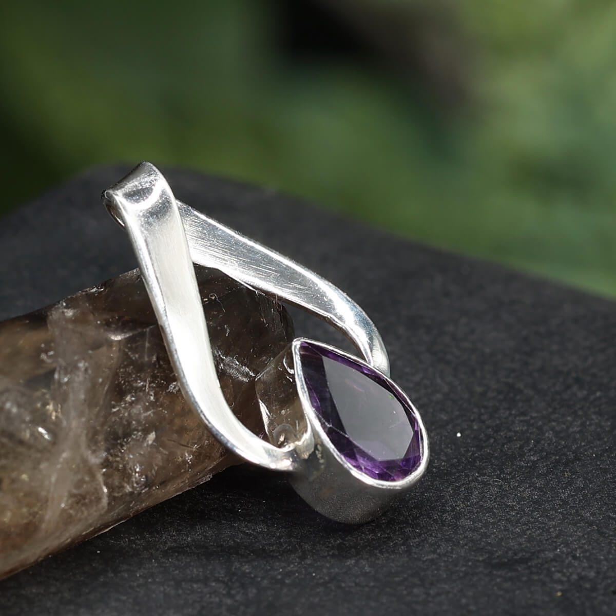 Amethyst Steinschmuck oval Anhänger 925 Silber handgefertigt