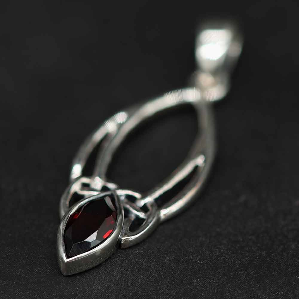 Granat Kelten Anhänger Schmuck mit Edelstein traumhaft schöner 925 Silber 