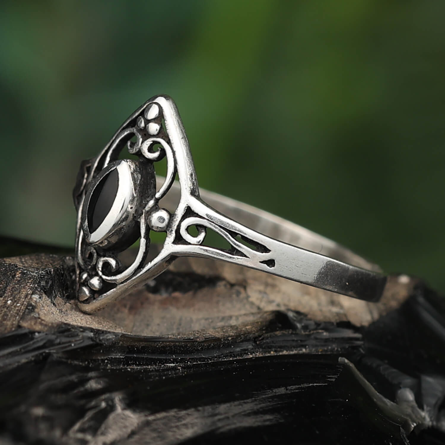 Fine silver ring for women with onyx ornament, 925 silver